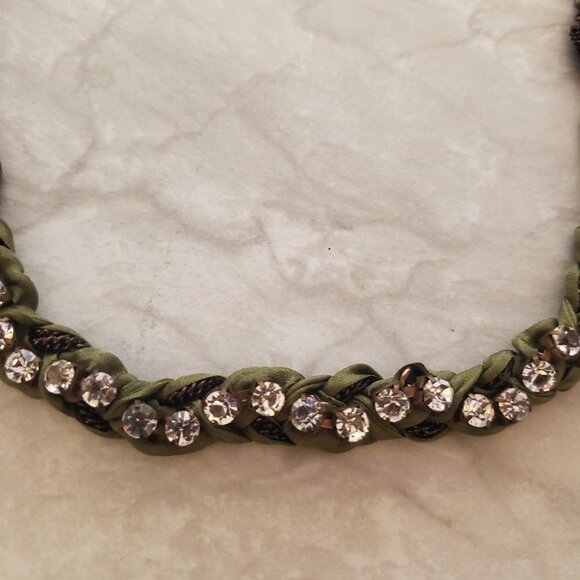 💚 J.Crew Olive Green Fabric Gunmetal Rhinestones Crystals Twisted Necklace 💚 - Picture 6 of 13